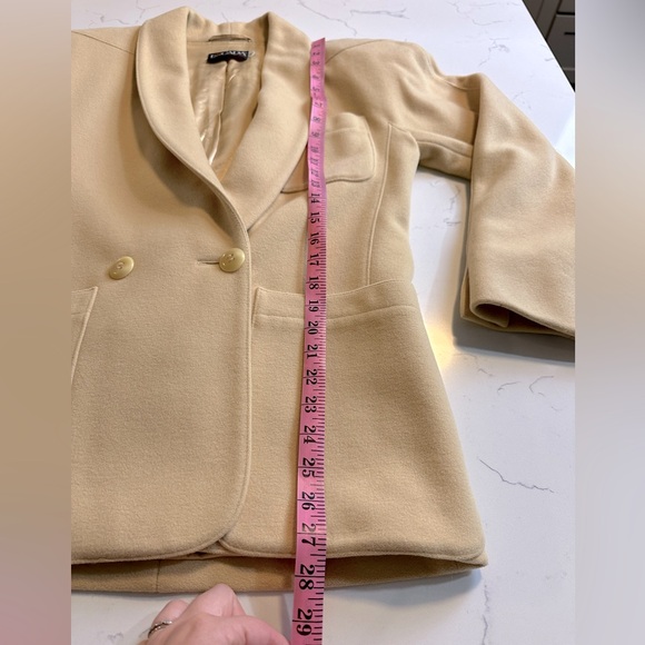 1980s Vintage ESCADA Virgin Wool Blazer Butter Yellow Size Small - Picture 7 of 11